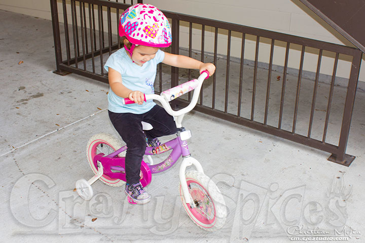 Kaylee Learning to pedal her new Bike